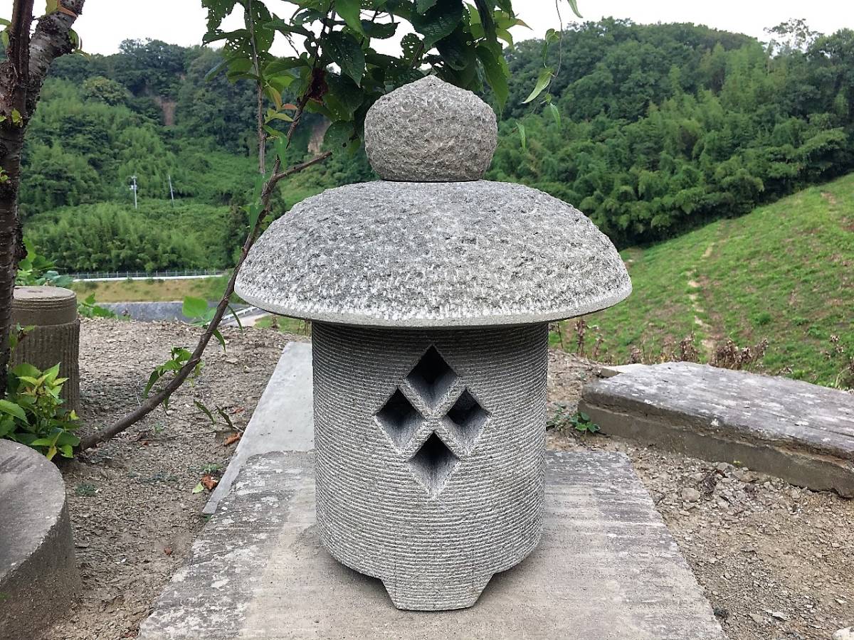 出雲石灯籠 オークション限定品 置灯籠 1尺3寸 香炉形 土江明夫石材 石灯籠 石灯篭 石灯ろう 庭園 伝統工芸(植木、庭木)|売買された ...