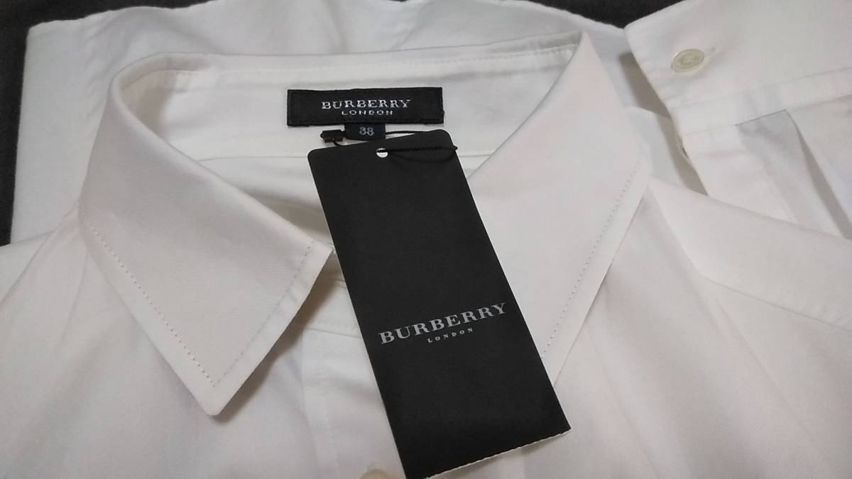 シャツ 白の通販 BURBERRY（シャツ⁄ブラウス(長袖⁄七分)）のフリマ