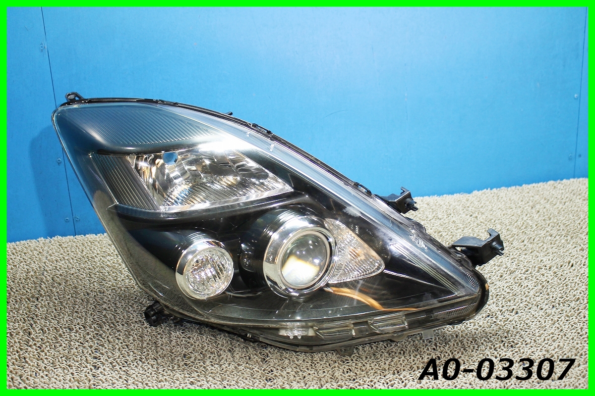 ZGM10G 後期 アイシス 純正 右 HID ヘッドライト KOITO 44-72 ☆