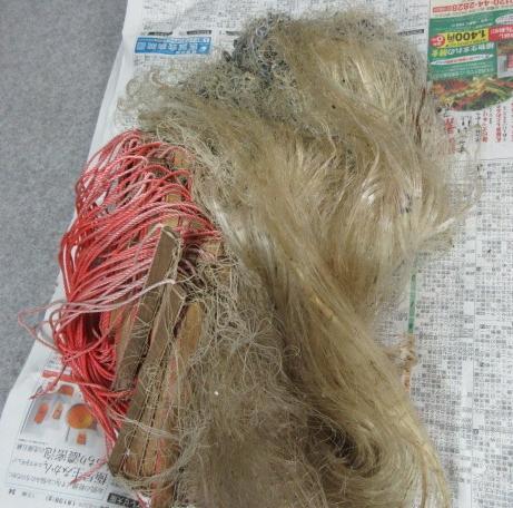 魚知識+ 刺網解密01》沿近海刺網非「死亡之牆」，單層、多層刺網對生態影響差異 漁法二三事| お魚ガイド関連情報巻き網漁法や刺し網漁法などさまざまな漁法の 農傳媒 刺網漁具沒標示7月開罰！漁民曝寫上名字竟意外有這好處 店舗用品やカー用品が揃う通販サイト 40m 建網 刺網 刺し網漁に！ 不讓幽靈漁具成海洋生態殺手全臺3縣市推動刺網漁具實名制- | ESG 洄遊新知- 大阪府立環境農林水産総合研究所