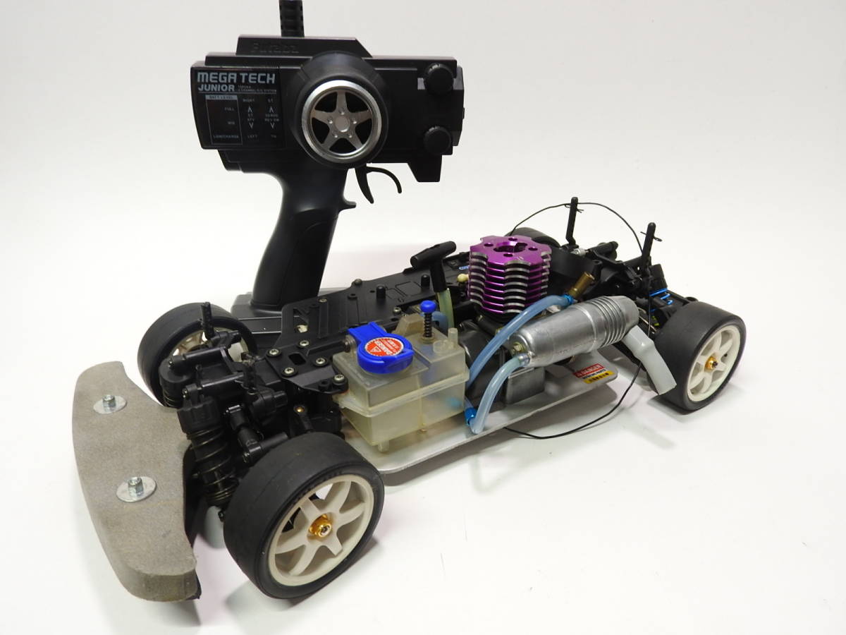 永峰作有田焼ワインカップ揃木箱入りです