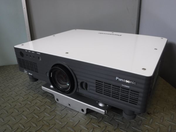 プロジェクター Panasonic 業務用 プロジェクター TH-D5600 DLP方式