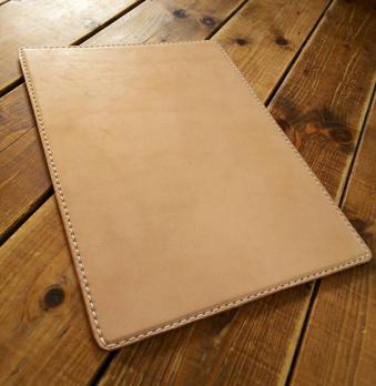 セール　完成品　ハンドメイド 栃木レザー ヌメ革　手縫い　B5 革 下敷き セール 完成品 ハンドメイド 栃木レザー ヌメ革 手縫い B5 革 下敷き