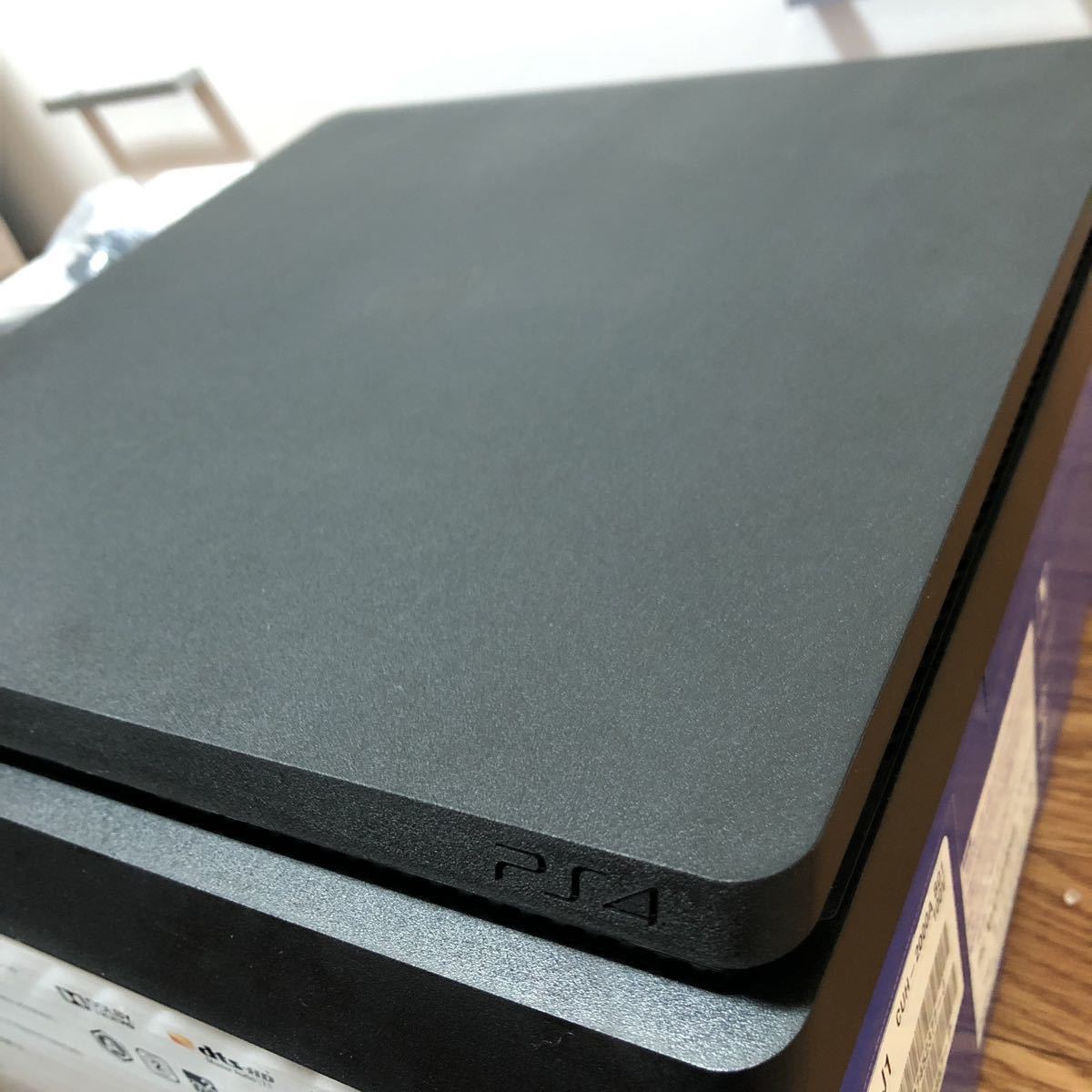 PS4本体 500GB pro新品コントローラー、イヤホン、USBケーブル 専用キーボードCUH-2000A B01