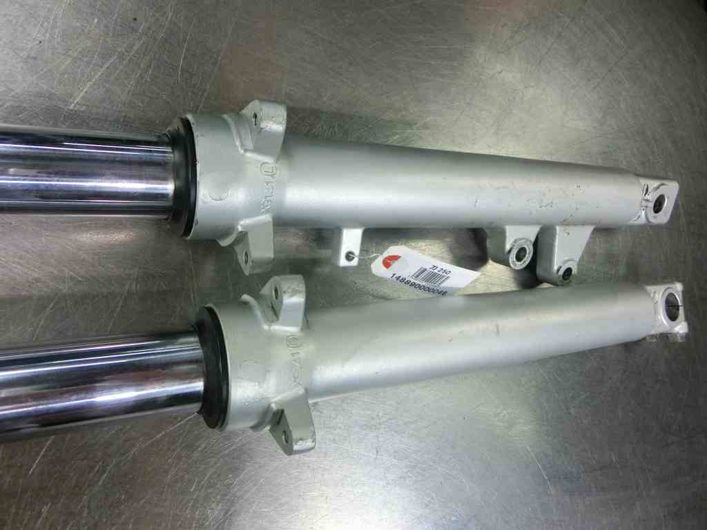 GSX250Sカタナ フロントフォーク左右セット、37mm☆刀250、GJ76A