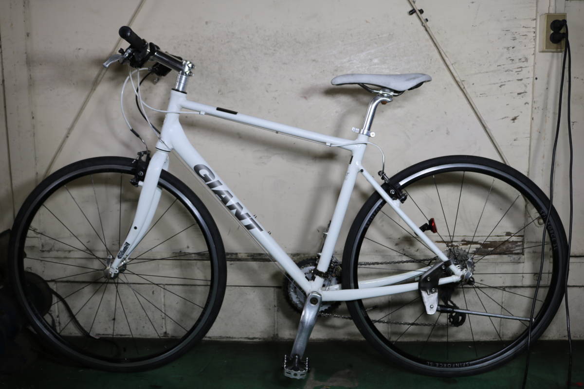 GIANT 現行良品！GIANT ESCAPE AIR 700C アルミ 24速 500mm クロス 