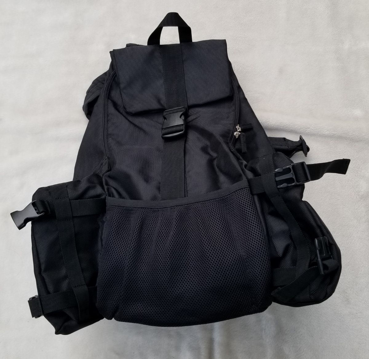 美品 FINAL HOME ファイナルホーム リュック バッグ ナイロン 黒 