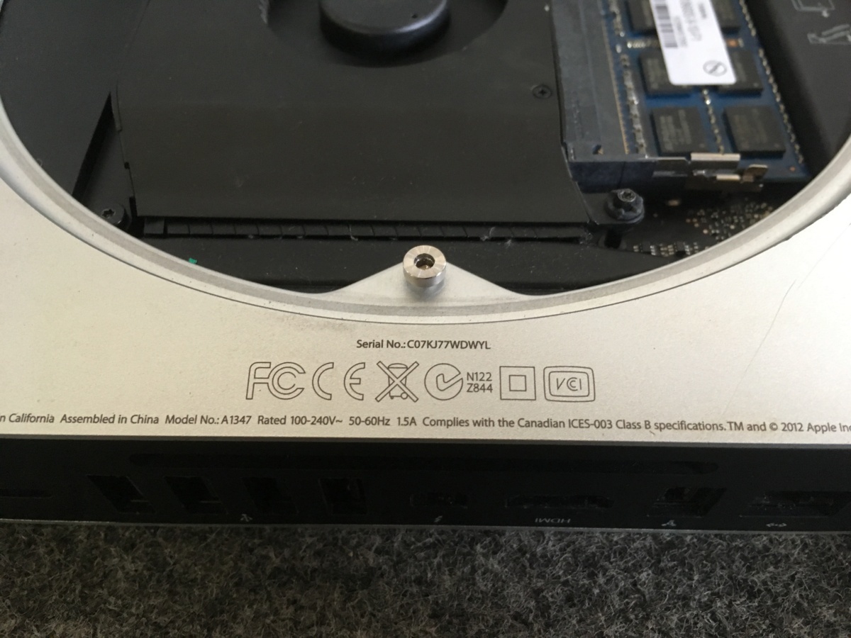 マック ミニ Mac mini A1347 CPU 不明 8GB 通電のみ確認 他は未確認