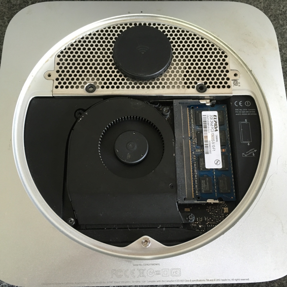 マック ミニ Mac mini A1347 CPU 不明 8GB 通電のみ確認 他は未確認