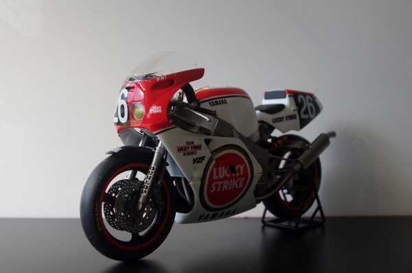 送料無料，本物保証】 フジミ 1/12 ヤマハ YZF750 ラッキーストライク