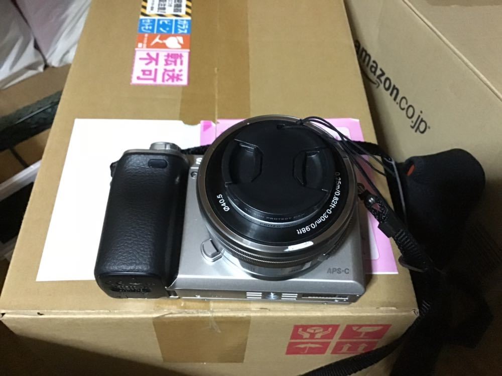 ソニー α6000 パワーズームレンズキット シルバー 美品中古 おまけあり