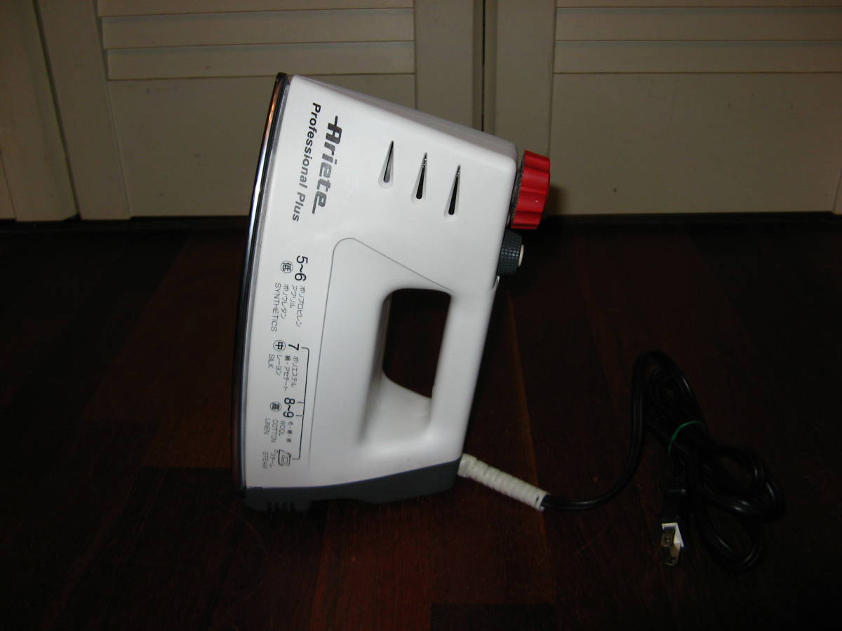 デロンギ/アリエテ　高性能スチームアイロン PROFESSIONAL PLUS/プロッフェショナルプラス 　MOD6299 中古