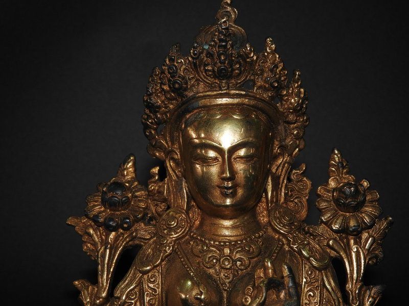 購入卸値 中国美術 鋳銅 古銅 老銅 鍍金 観音坐像 銅佛像 古玩 佛像