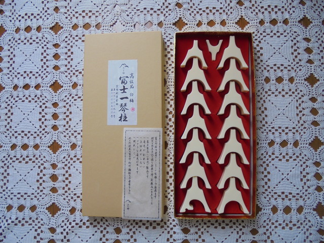琴付属品＜琴柱＞ 生産終了 富士一琴柱 ＜白梅＞ ＞ | 琴柱 メルカリ