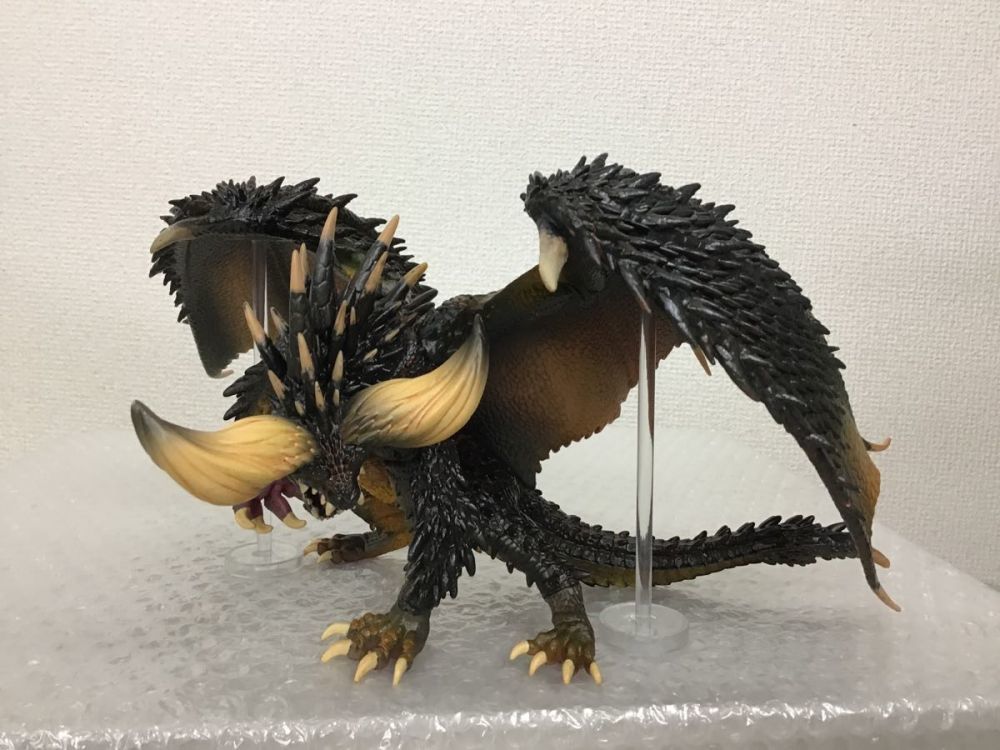 箱無し 一番くじ モンスターハンター：ワールド 狩れ！生ける大地