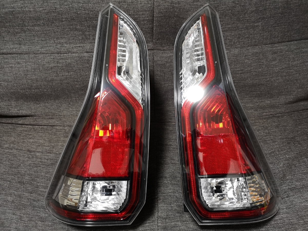 日産セレナ27 (左右セット)コンビネーションランプ C27 セレナ