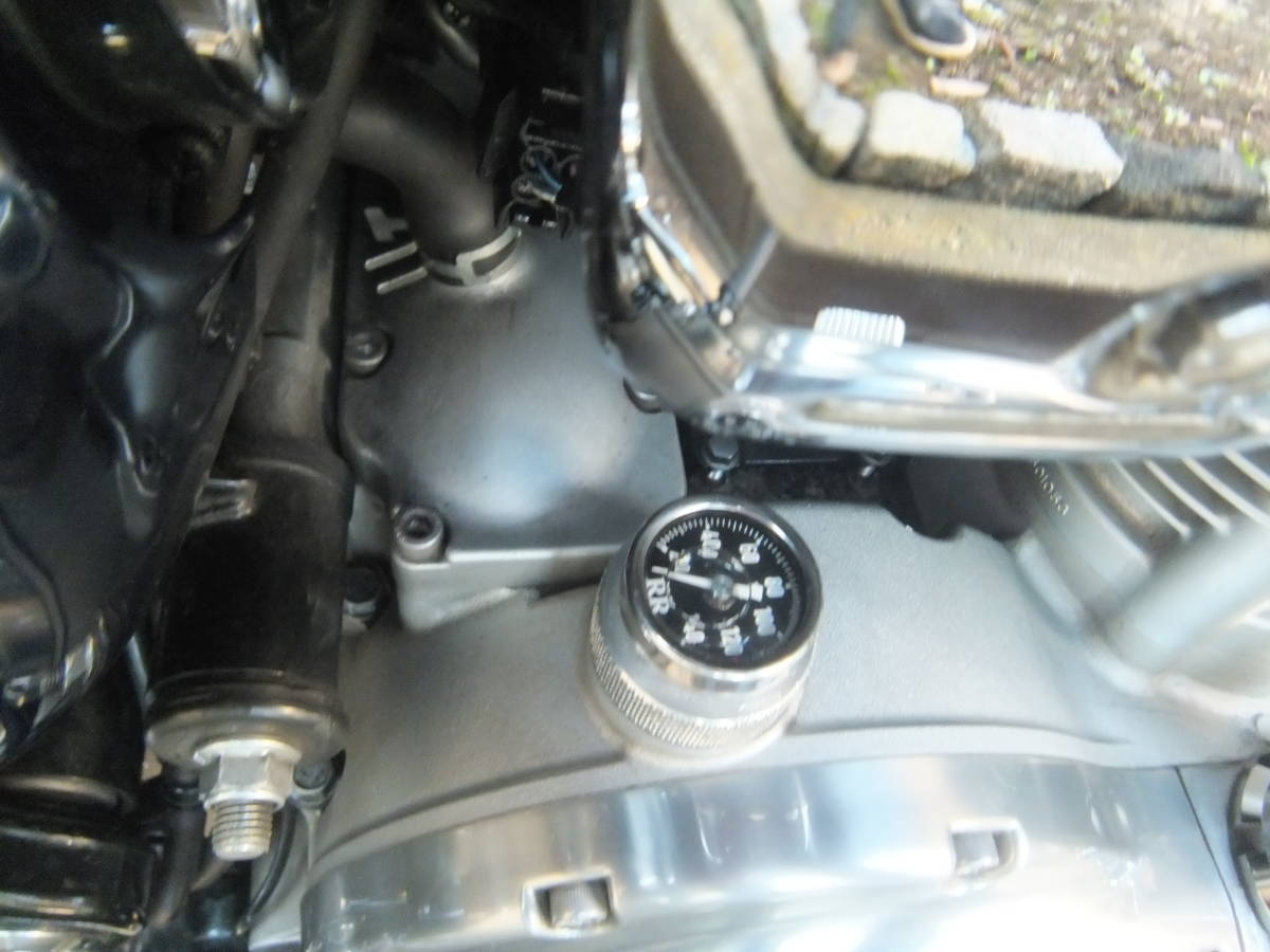 RR社製 油温計 カワサキ w800用