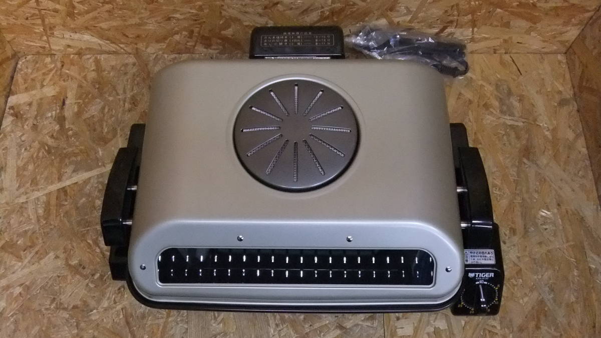 生活家電 新品未使用 タイガー フィッシュロースター KFA-A130 TIGER