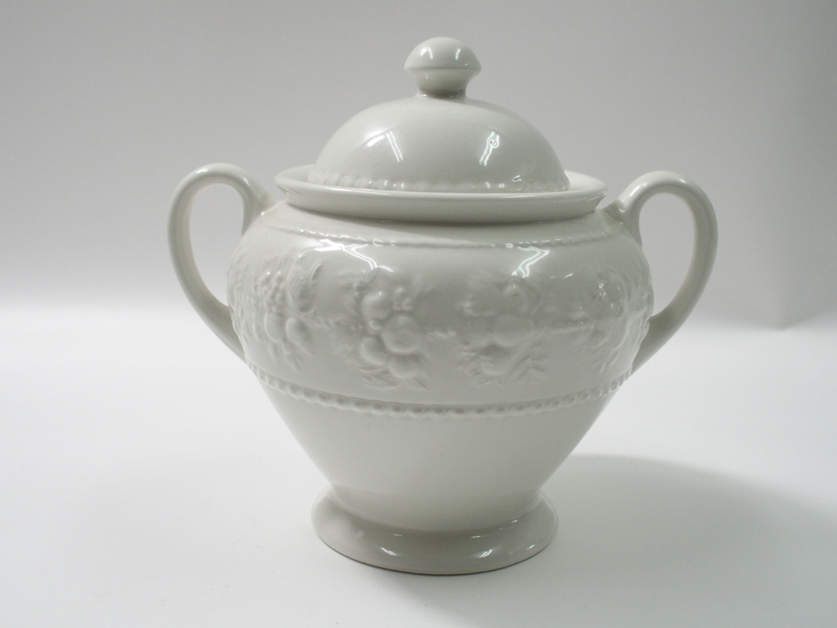 WEDGWOOD HOME ウェッジウッド FESTIVITY フェスティビティ シュガーポット 保管品 m002(ウェッジウッド)｜売買され ...