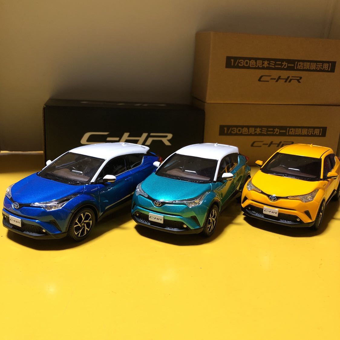 C-HR カラーサンプル1/30 色見本 非売品 中古