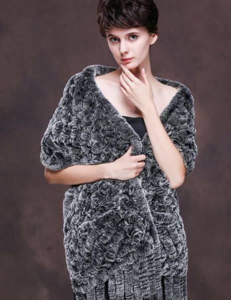 【本物保証，新作】 限定 レッキスファー編込みストール 至福の肌触り(ストール一般)｜売買されたオークション情報、yahooの商品情報をアーカイブ公開 - オークファン ストール一般