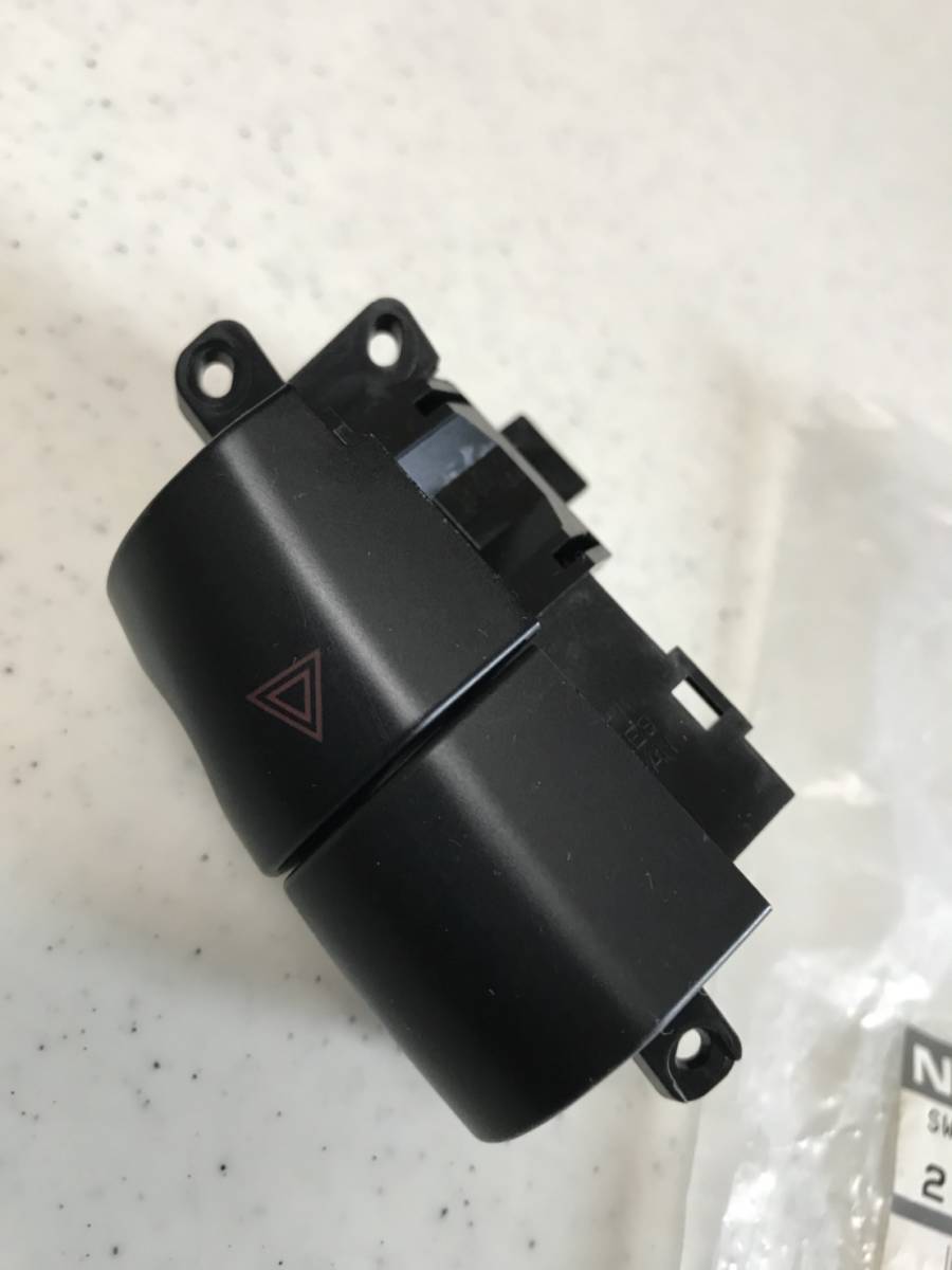 未使用品】BNR32用 N1仕様 ハザードスイッチ GT-R スカイライン R32