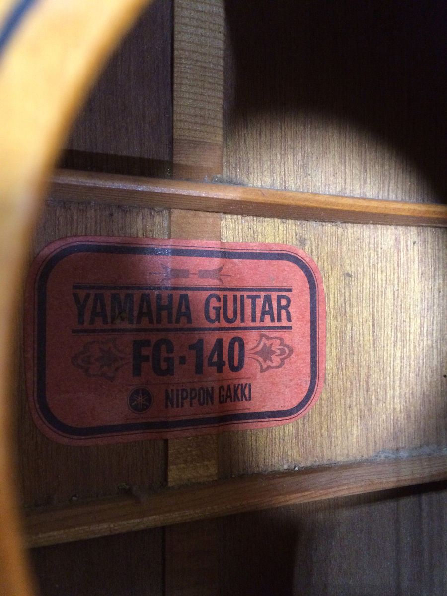 YAMAHA FG-140 赤ラベル ヴィンテージ アコースティックギター ハードケース付き