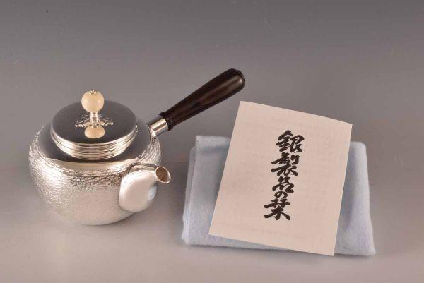 程08995　三越　純銀急須（白）唐木取手280ｃｃ　252ｇ（本物保証）