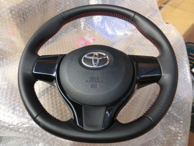 送料無料 新品 トヨタ GRシリーズ ステアリングスイッチ C-HR CH-R GR
