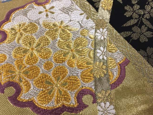 袋帯 草花 雪輪 正絹 金糸 秀品 六通 箔 金色 美品 名品 中古 クリーム