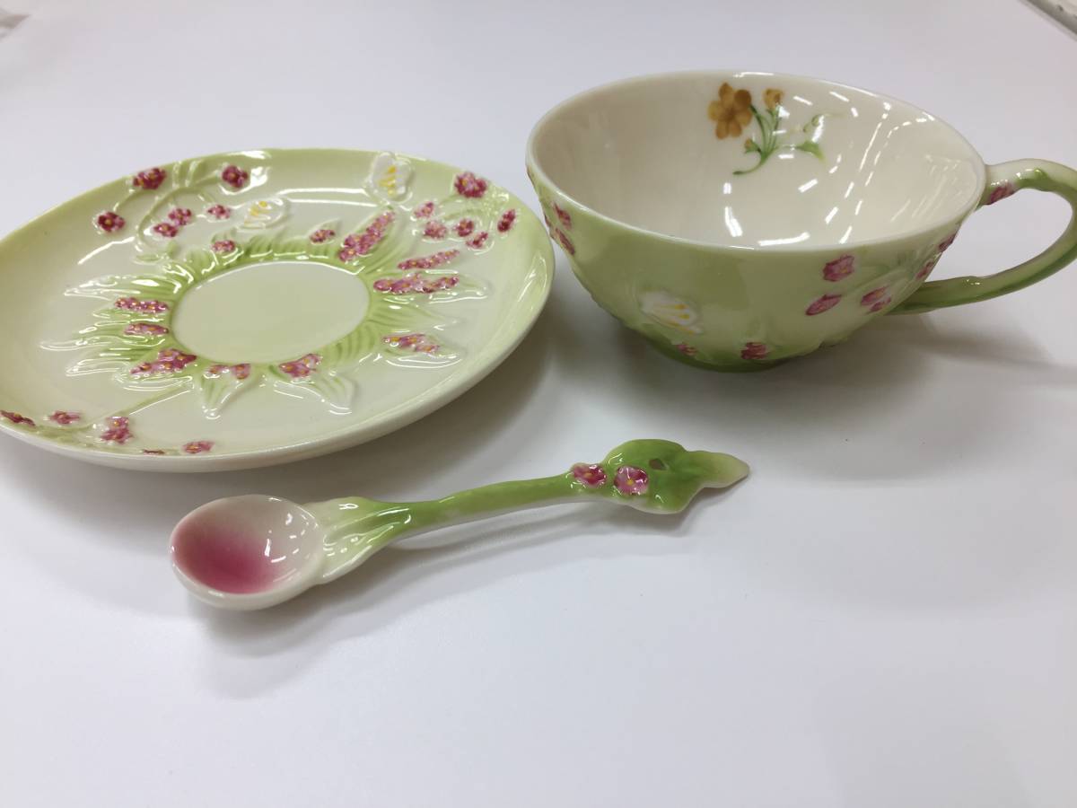 ワタトウ watatou カップ＆ソーサー 金彩 watatou⁄カップ&ソーサー 