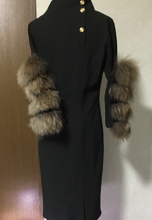 クラスロベルトカヴァリ Roberto Cavalli ファー付きワンピース