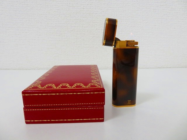 数量限定，正規品 BM41 カルティエ/Cartier ガスライター 着火OK ケース付 ラッカー オーバル 漆(カルティエ)｜売買されたオークション情報、yahooの商品情報をアーカイブ公開 - オークファン カルティエ