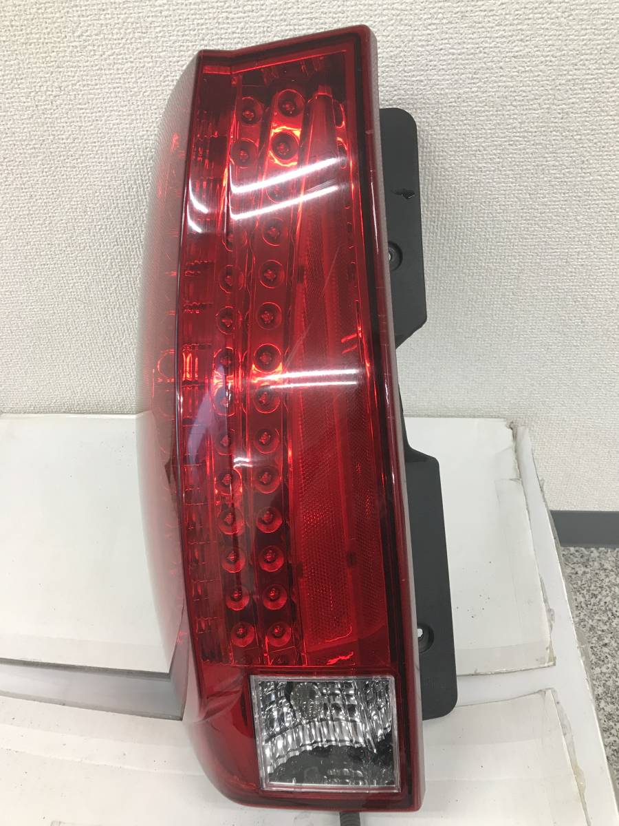 キャデラック 純正 07' エスカレード LED テールライト テールランプ