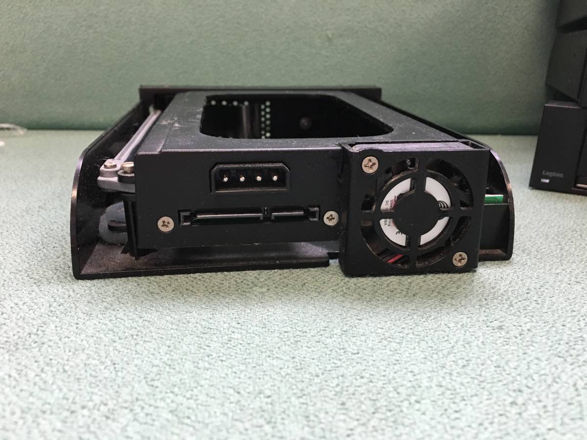 Logitech　ロジテック　 LHR-IS01　BK　(黒）　３．５インチHDケース　５インチ　リムーバブルベイ(残２）　_3