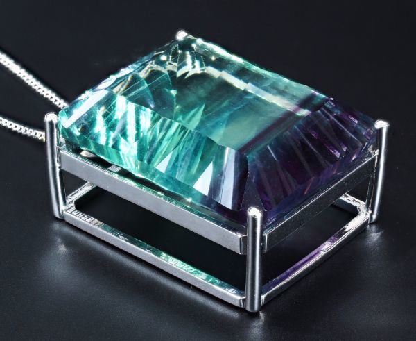 【定価50万】 ☆ 超特大！ 希少 天然 バイカラー フローライト ネックレス ☆ No.B89-1 刻印有 PT900 18金 18K 2