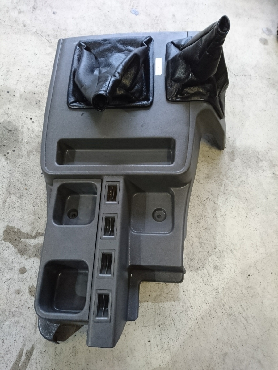 ランクル73 シフトブーツ トヨタ ランドクルーザー 73 7* シフトブーツ回り トヨタ シフトブーツ