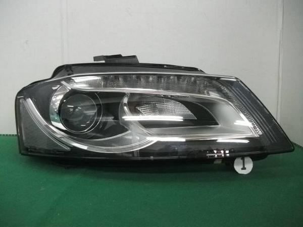 166649/アウディ Ａ３/８Ｐ＃/後期/右ライト/ＨＩＤ