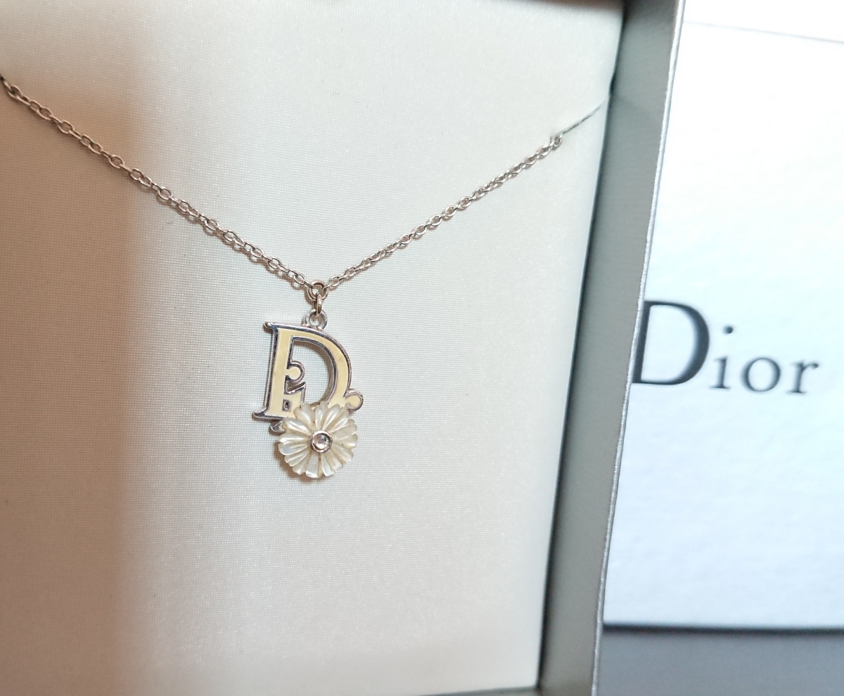 最安値，SALE】 Christian Dior クリスチャン・ディオール 花 フラワー 