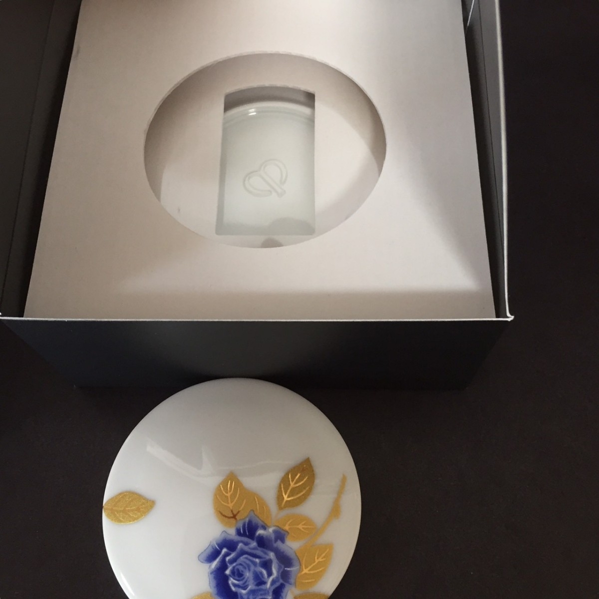 新品 未使用 クレドポーボーテ シナクティフ 練り香水 2018年度 感謝品