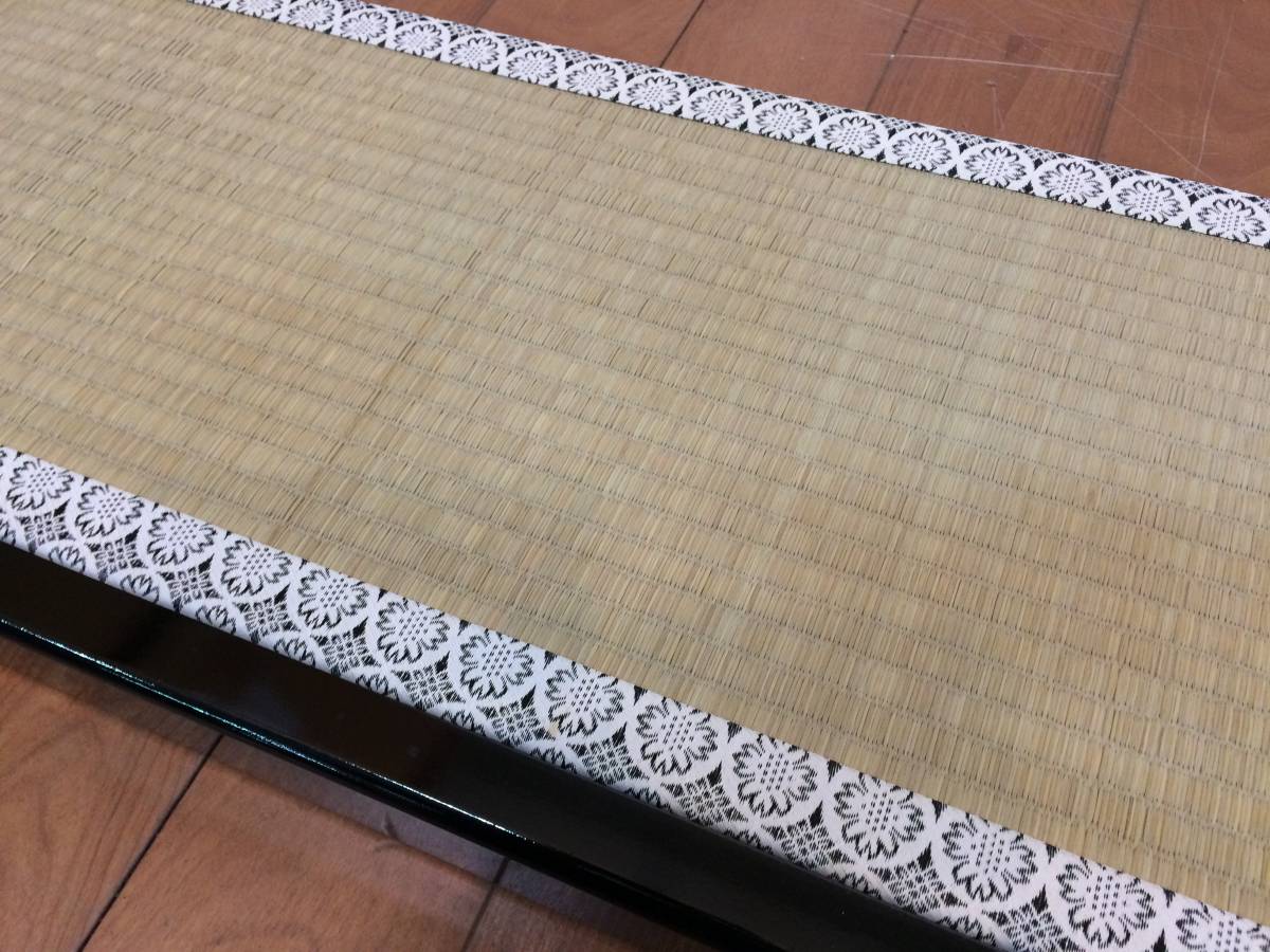 ケヤキ一枚板 座卓 拭き漆仕上げ なぐり仕上げ加工脚