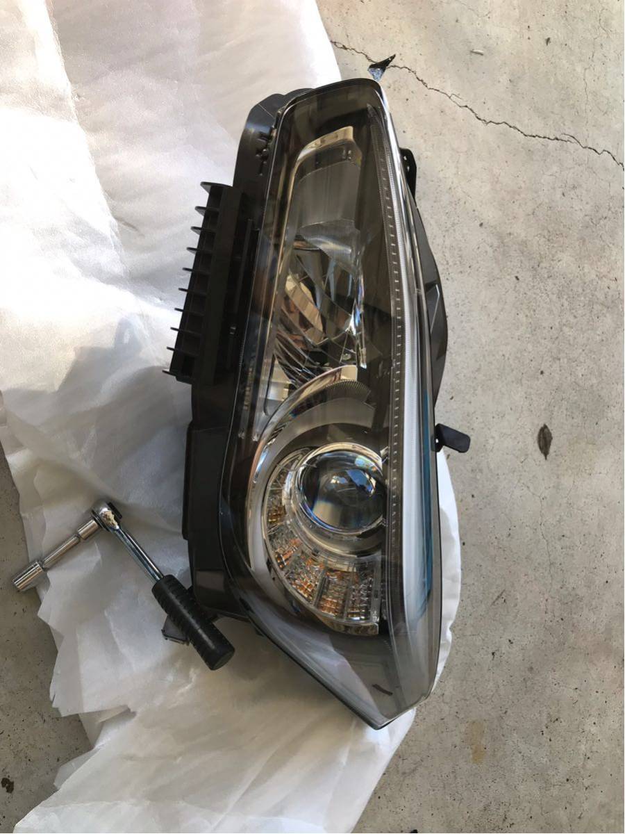 B857 オ H 日産 フーガ KY51 純正 ヘッドライト ランプ HID 左右