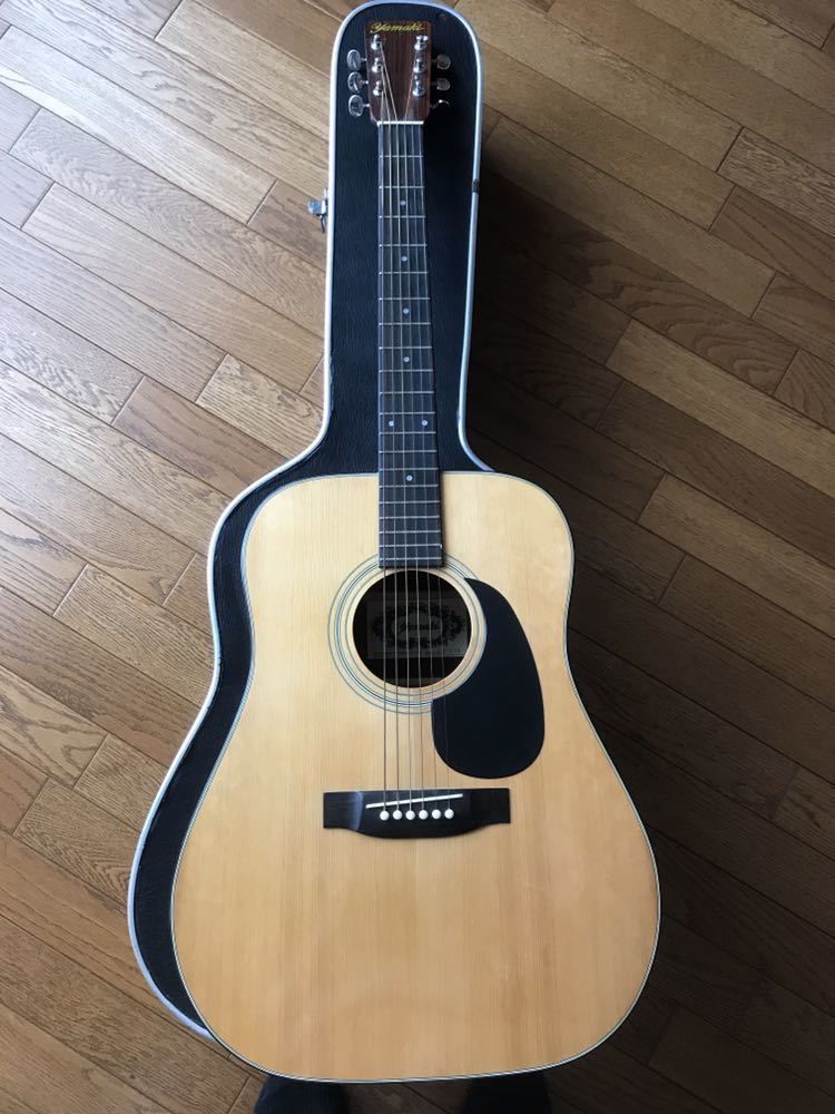 【中古】YAMAKI アコースティックギター ハードケース付_1