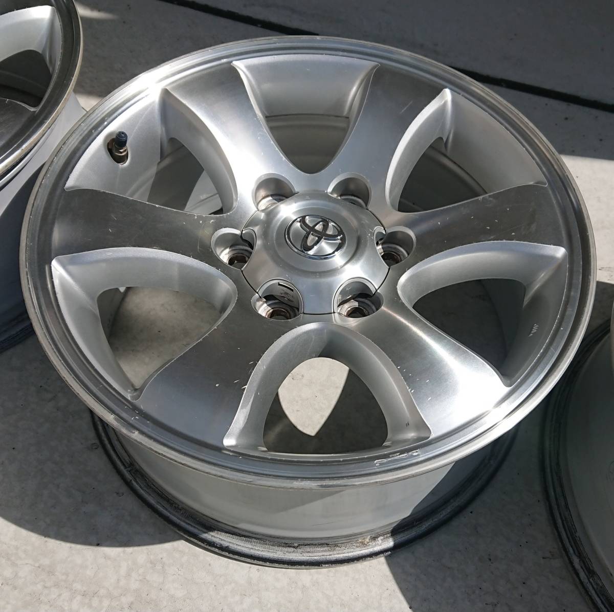 ハイエース 120系プラド 17インチ 純正ホイール 流用 ハイエース ハイエース 120系プラド 17インチ 純正ホイール 流用 ハイエース