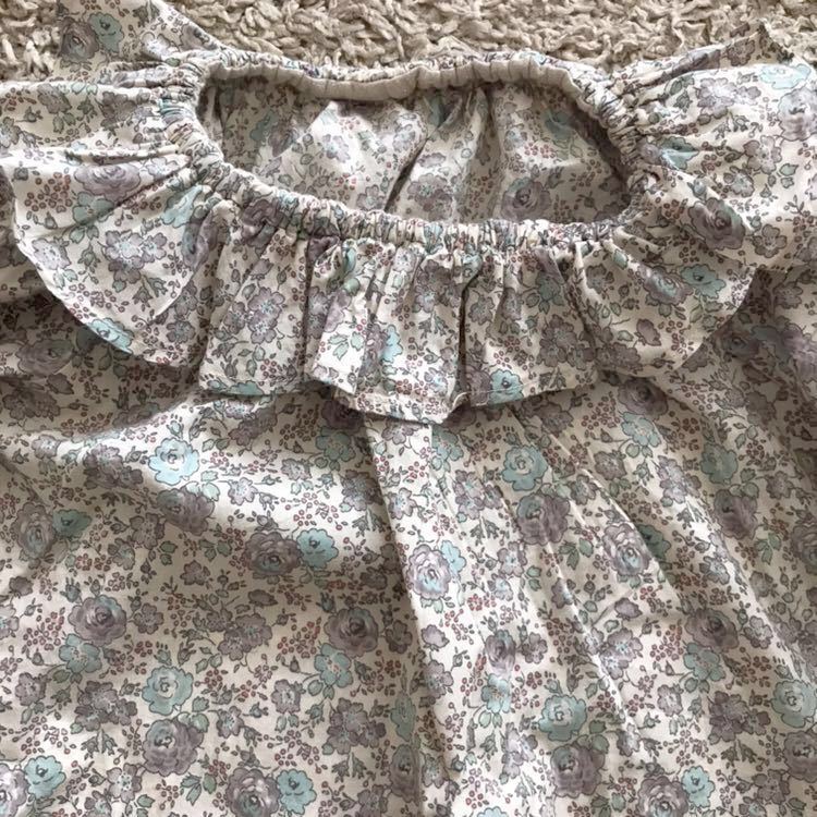 リバティ フェリシテ ブラウス 長袖 90cm タナローン ハンドメイド スモックブラウス ロックミシン フリル襟 ピエロ襟 90 85 94cm 売買されたオークション情報 Yahooの商品情報をアーカイブ公開 オークファン Aucfan Com