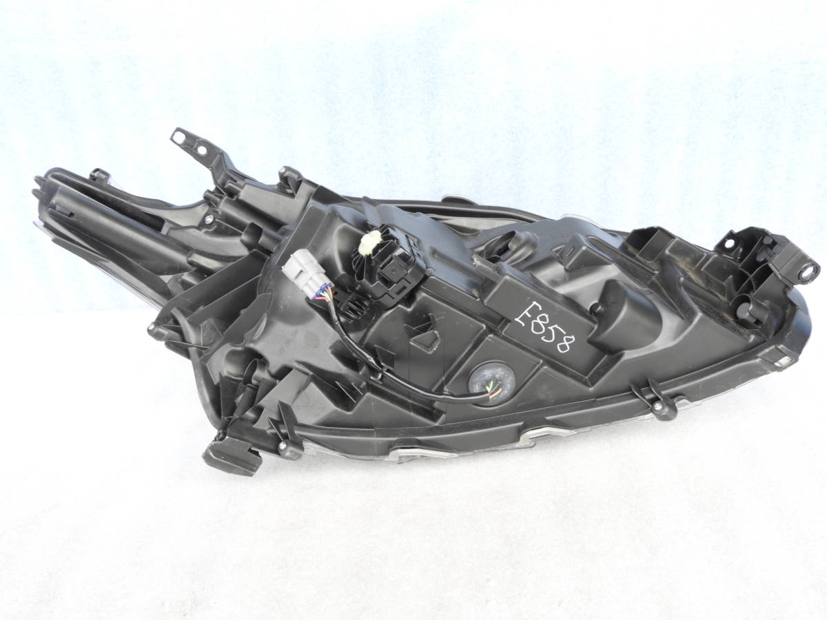 トヨタ シエンタ NSP170/NHP170 純正LED左ヘッドライト ICHIKOH52-289
