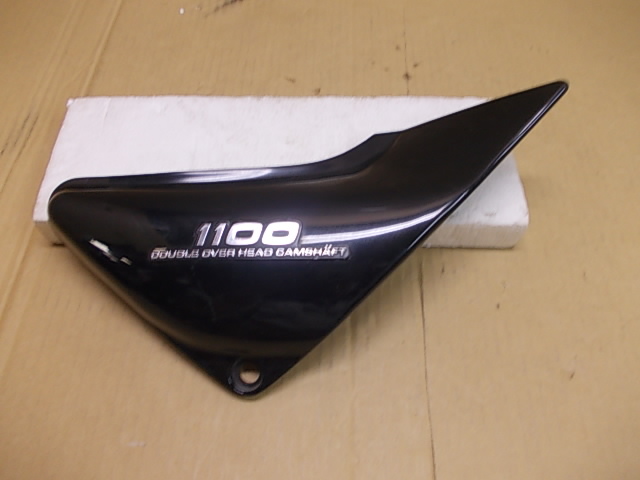 ゼファー1100サイドカバー☆値下げ中 公式通販