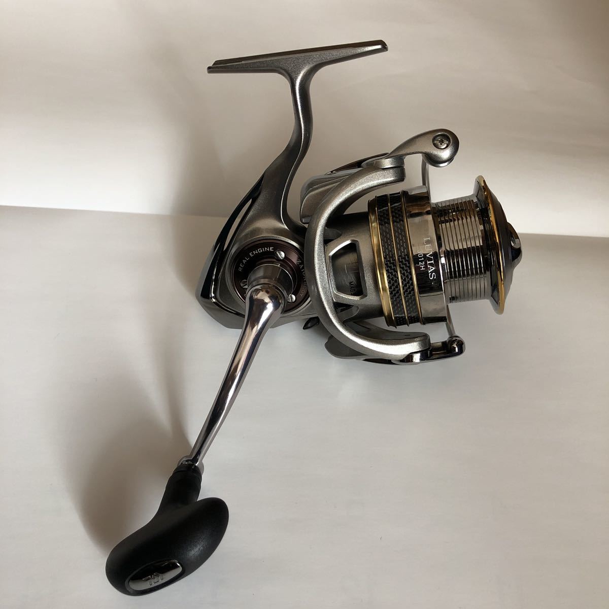 ダイワ 12ルビアス 3012h Daiwa Luvias リール スピニング ジギング シーバス ルアー ダイワ 売買されたオークション情報 Yahooの商品情報をアーカイブ公開 オークファン Aucfan Com