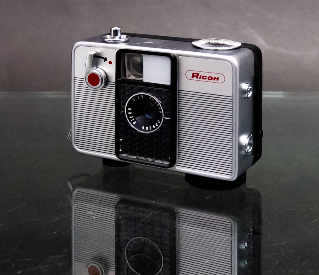 YASHICA Yashica OLYMPUS T – 国産二眼レフ「ヤシカフレックスC型」で