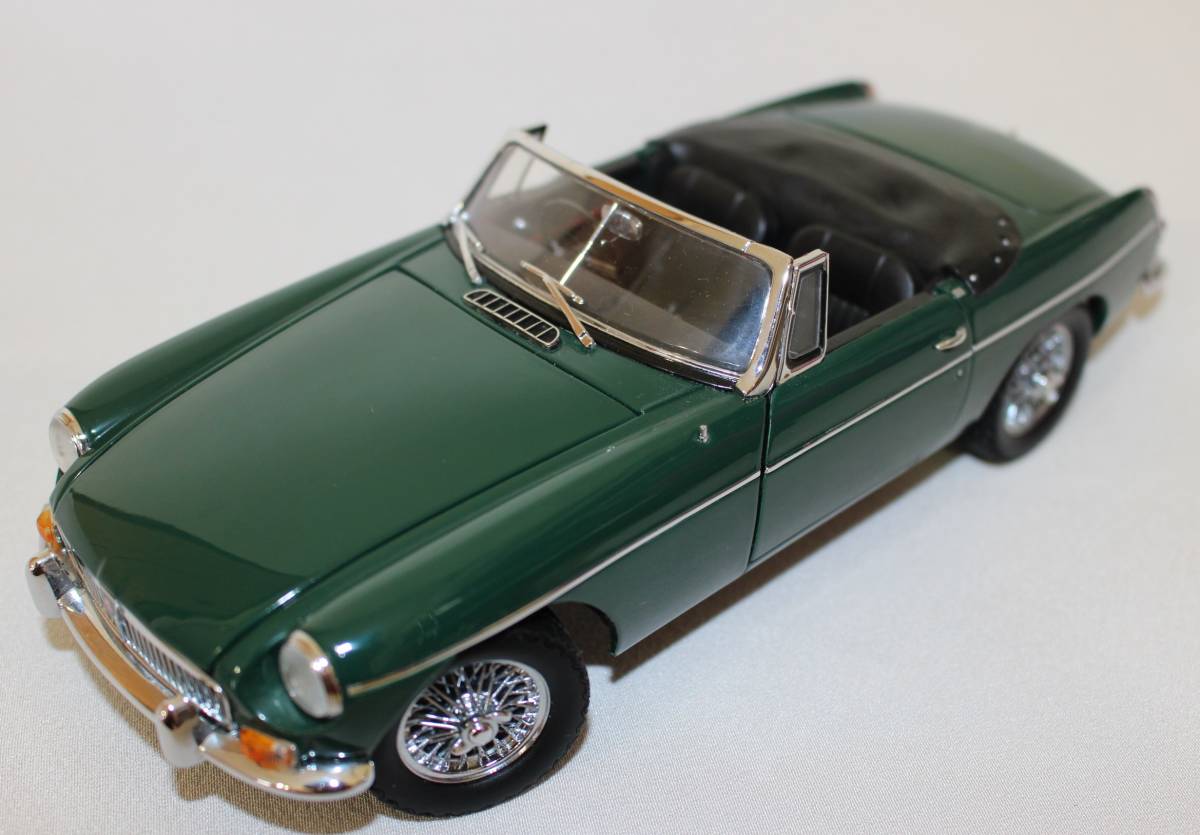 京商 MGB Mk-1 1/18 ミニカー グリーン MGB 【公式通販】